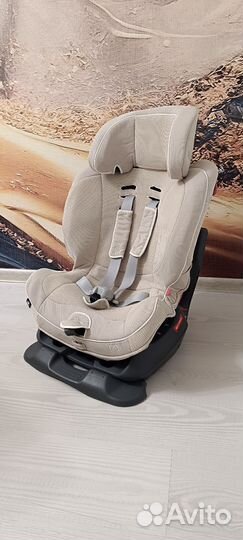 Автокресло Carmate Swing Moon