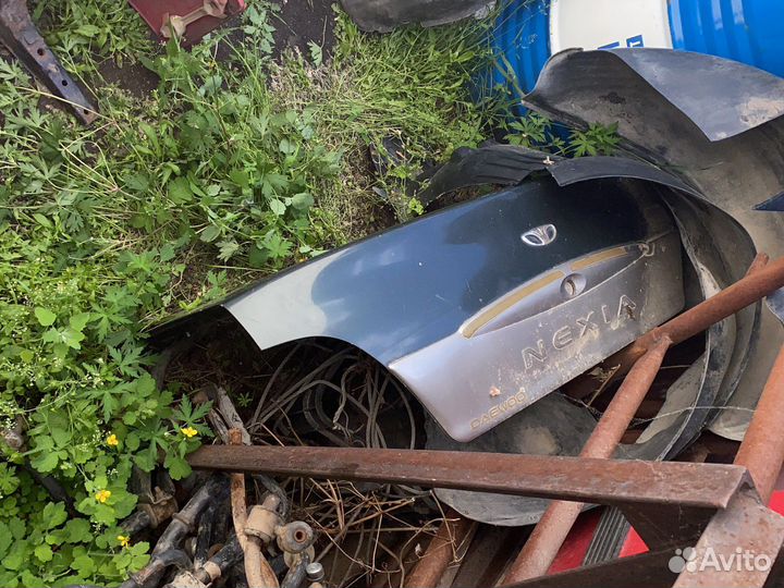 Крышка багажника нексия