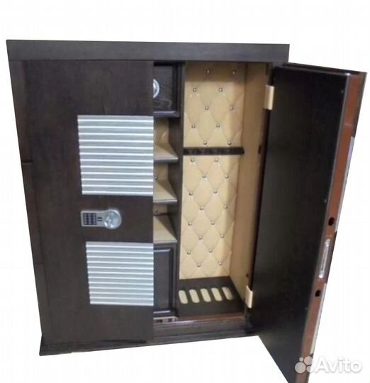 Оружейный сейф в дереве 