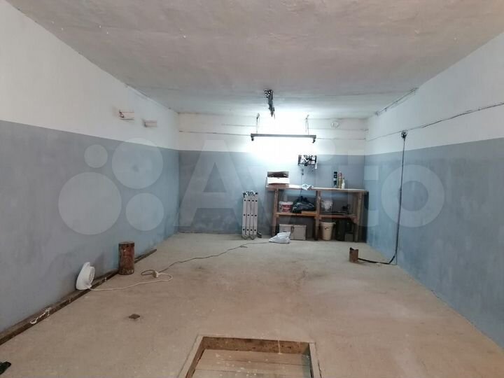 Гараж, > 30 м²