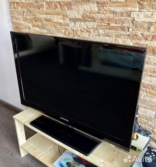 Телевизор Samsung le32c530f1w