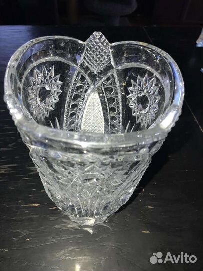 Хрустальная ваза