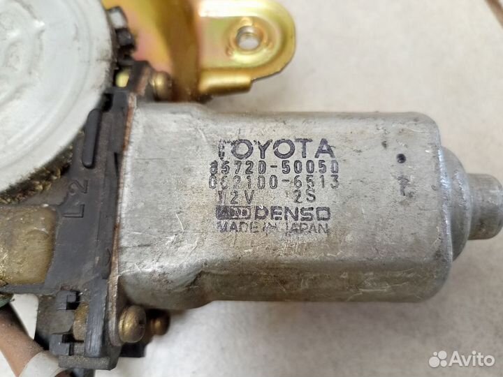 Стеклоподъемник электрический задний правый 698035