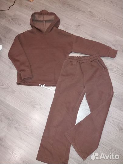 Спортивный костюм для девочки 140