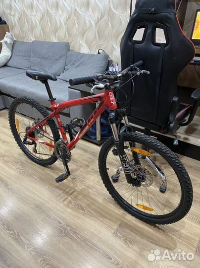 Велосипед GT avalanche 3.0