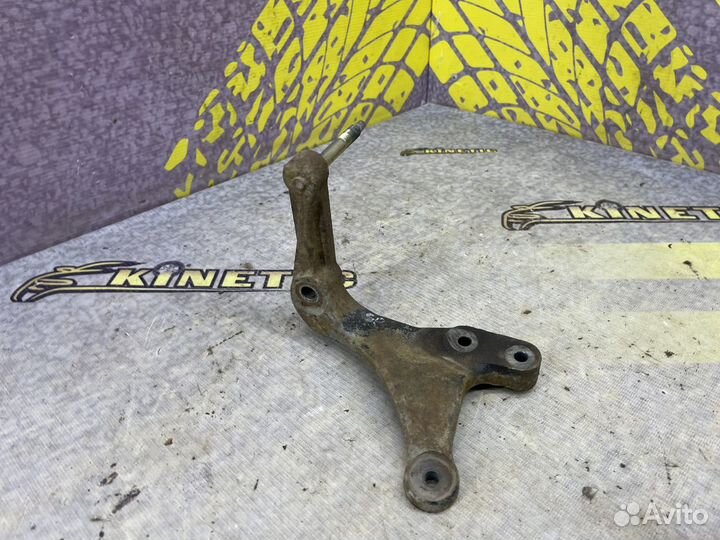 Кронштейн двигателя Шевроле Спарк M200 /M250