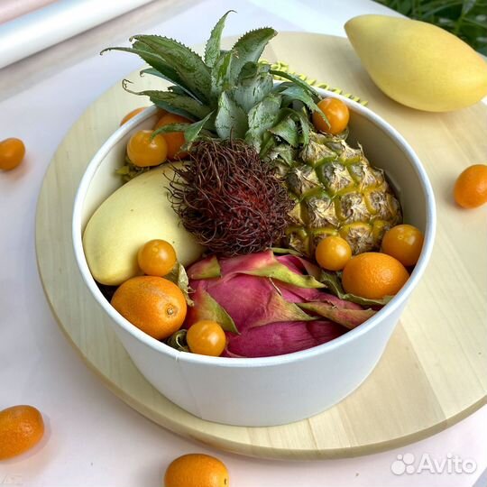 Подарок на праздник (экзотические фрукты)