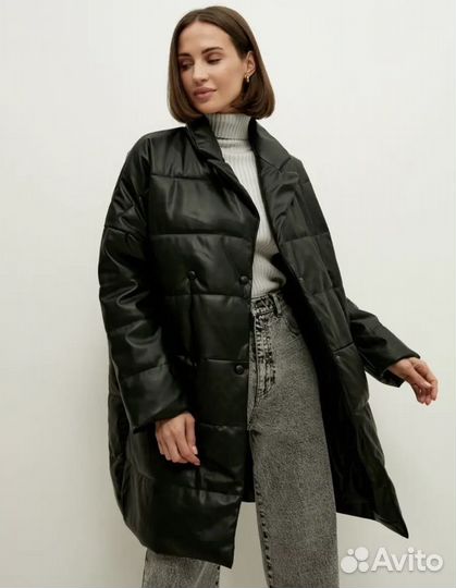 Женское демисезонное двубортное пальто Zarina 50