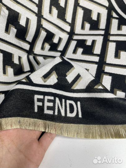 Шарф Fendi черный
