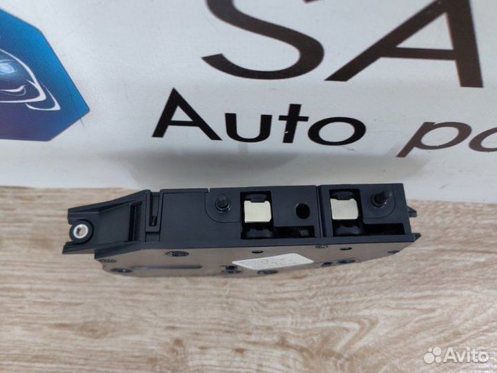 Замок бардачка Bmw X5 E70 N62B48 2008