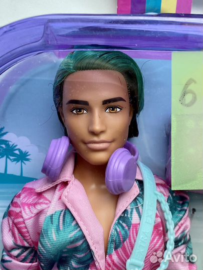 Barbie Ken Extra Fly - Кен с зелёными прядями