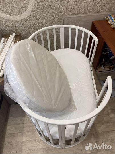 Детская кроватка трансформер с маятником