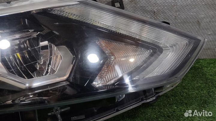 Фара правая ксенон Nissan Qashqai J11 2014