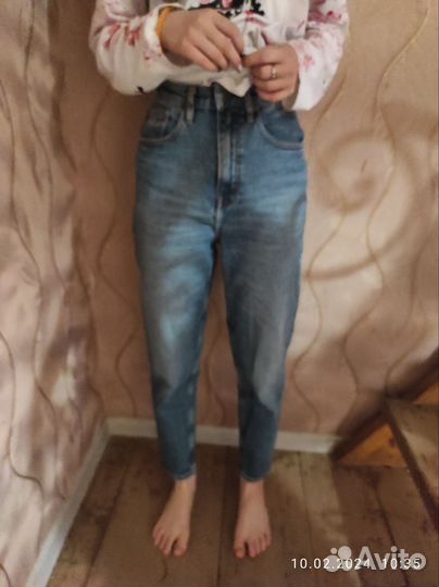 Джинсы