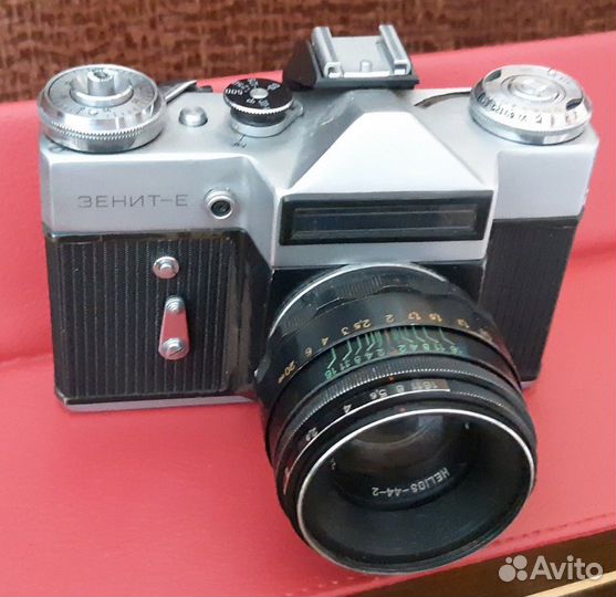 Два плёночных фотоаппарата