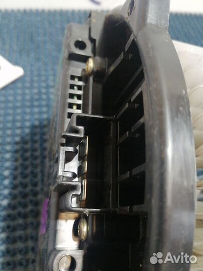 Мотор отопителя Toyota Crown