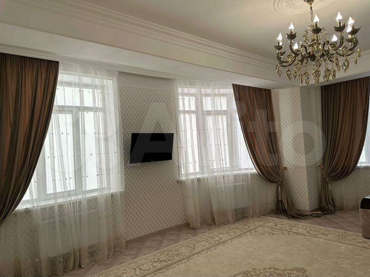 3-к. квартира, 125 м², 2/9 эт.
