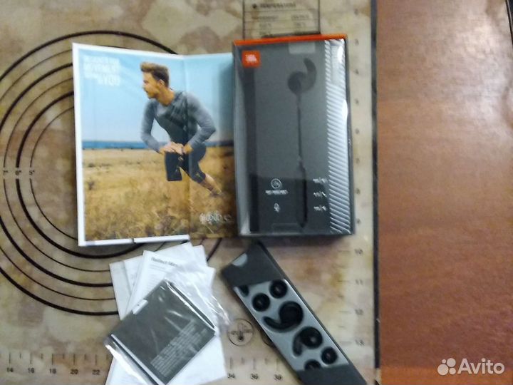 Коробка от наушников JBL+амбушоры
