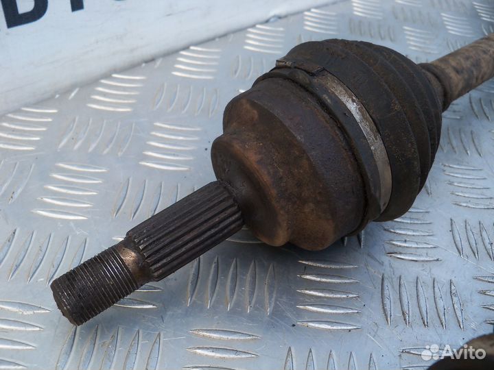 Привод передний правый Renault Symbol 1.4 06г