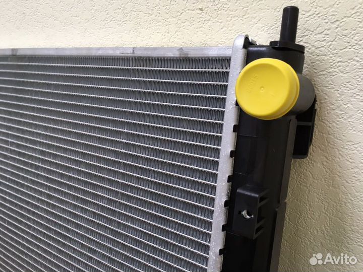 Радиатор охл. дв. Chrysler Sebring II 01