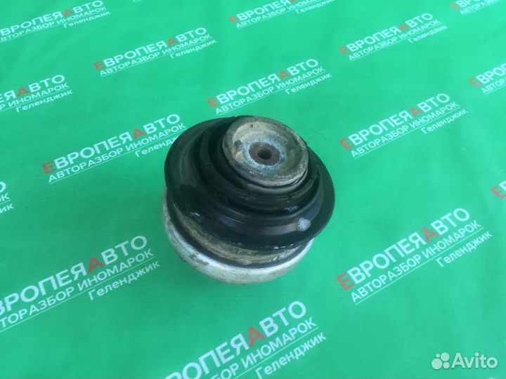 Подушка (опора) двигателя Mercedes W220