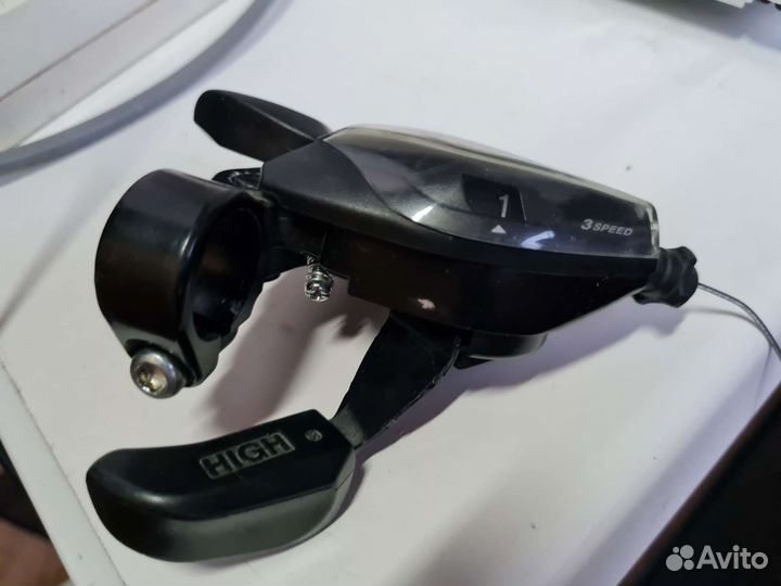 Передний переключатель shimano