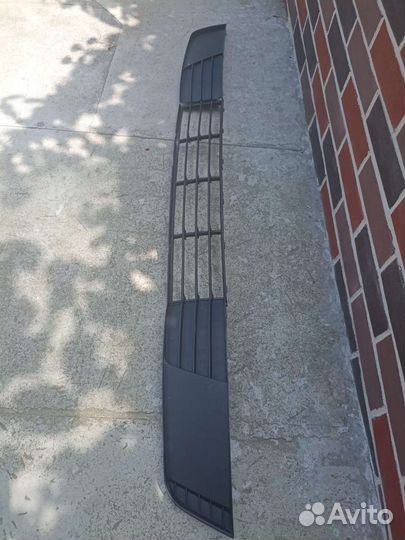 Решётка радиатора нижняя Шкода Октавия А7 дорест