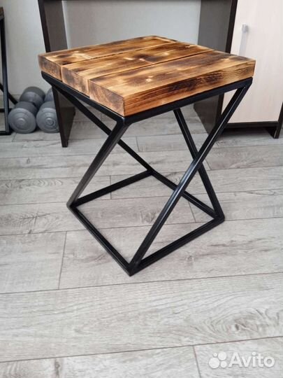 Подставка для цветов или бутылки с водой