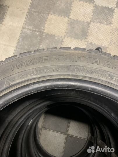 Nokian Tyres Hakkapeliitta R3 235/45 R18 98T