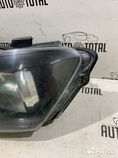 Фара (сломаны крепления) передняя левая Volkswagen