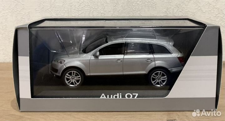 Audi Q7 4.2. Schuco. 1:43