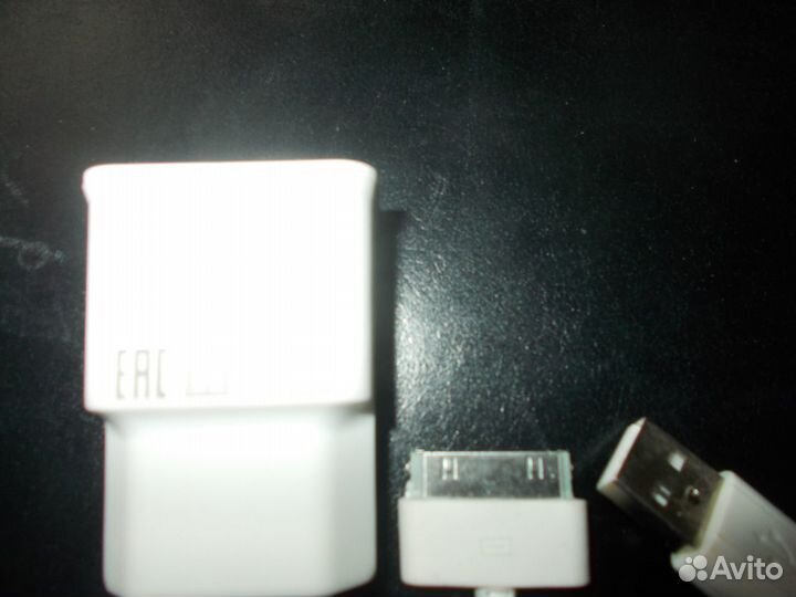 Зарядка 30 pin для iPad2,iPhone4 -новая