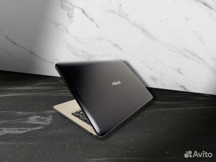 Ноутбук Asus Core i3/SSD 240Gb