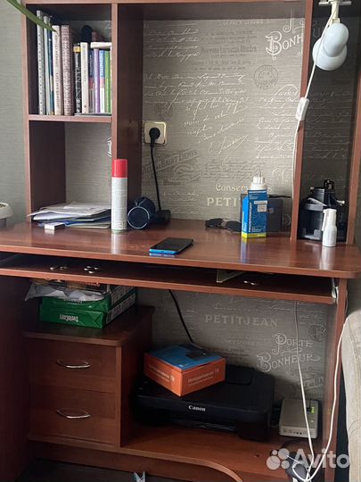 Компьютерный стол с тумбочкой