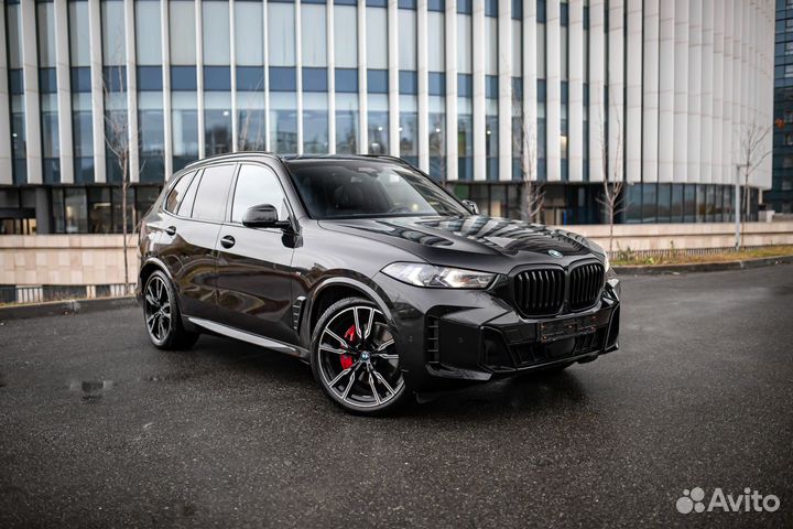 BMW X5 3.0 AT, 2024, 4 700 км