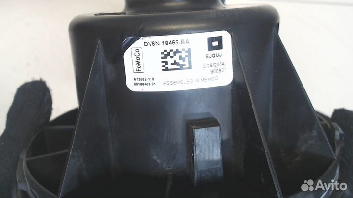 Двигатель отопителя Ford Escape, 2014