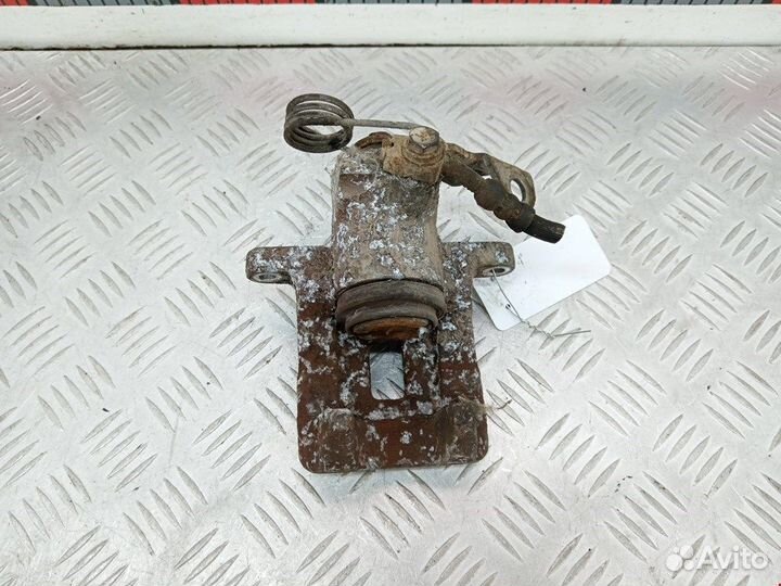 Суппорт задний левый для Audi A4 B5 8E0615423