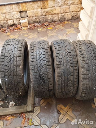 Kumho I'Zen RV Asymmetric 225/55 R19