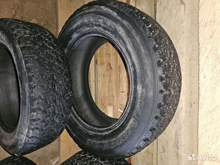 Accelera 651 215/65 R16