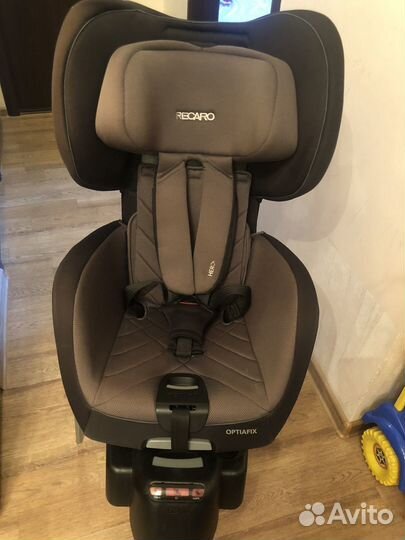 Детское автокресло recaro optiafix