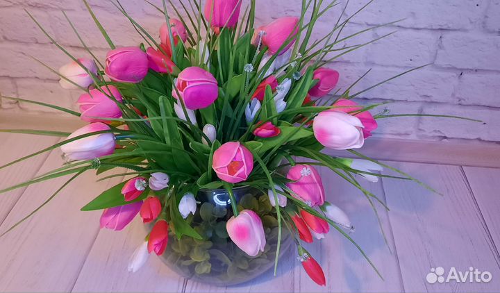 Тюльпан в горшке