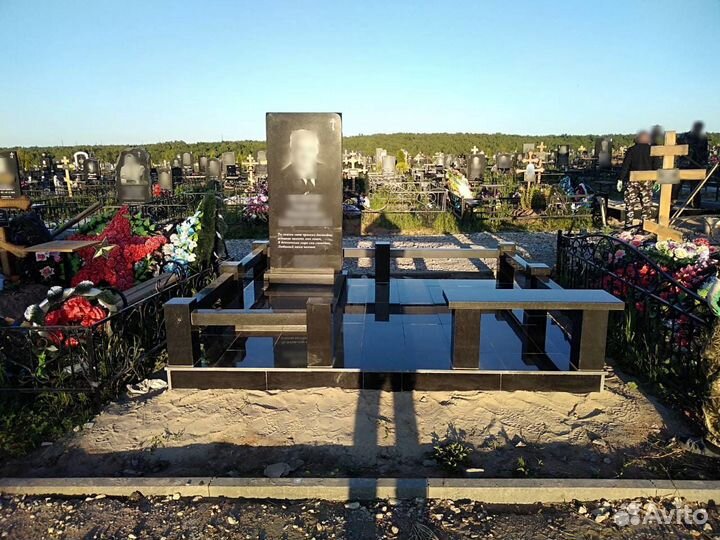 Памятники из натурального гранита от производителя