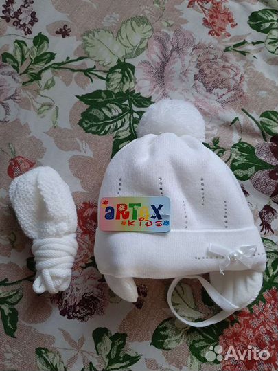 Шапка для девочки новая