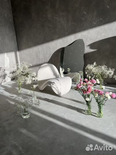 Фотостудия с живыми цветами, зал для мероприятий