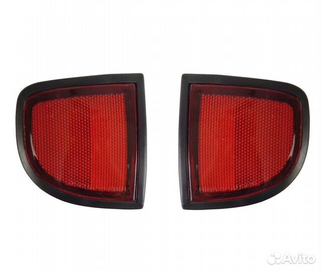 Отражатель в бампер Mitsubishi L200 Triton 2005+