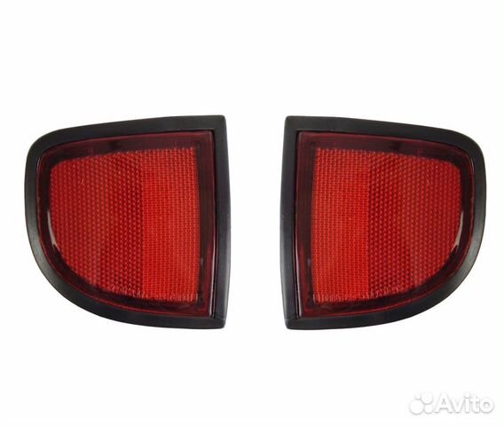 Отражатель в бампер Mitsubishi L200 Triton 2005+