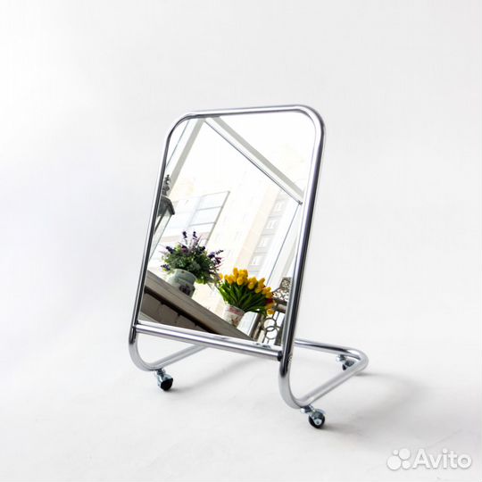 Зеркало напольное Nobility для обуви на колёсах