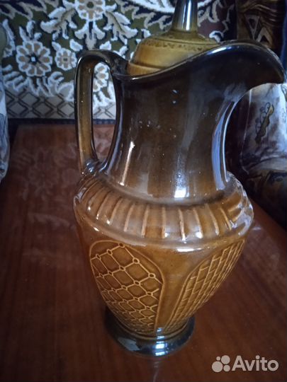 Керамические кувшин и чайник