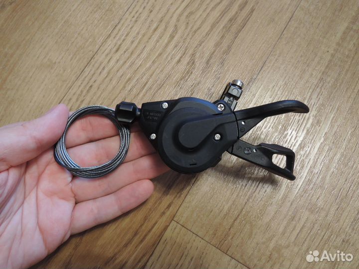 Манетка правая Shimano Deore SL-M4100-R