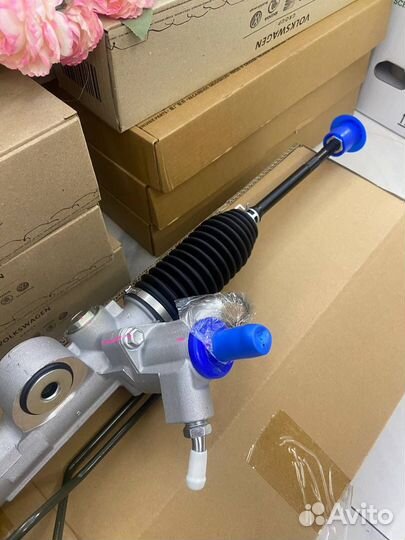 Рулевая рейка на Nissan N16 новая